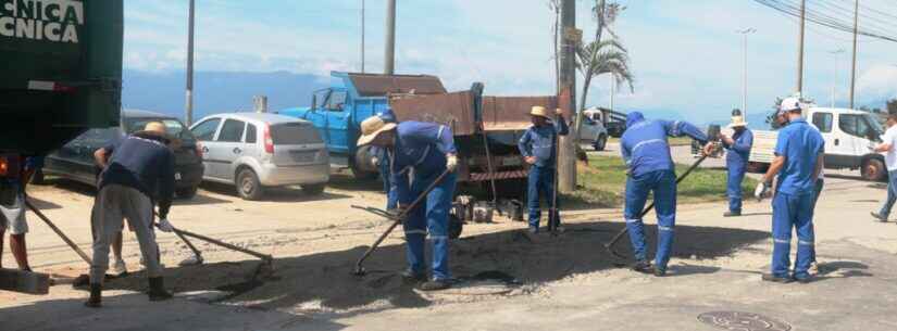 Operação Tapa Buracos é realizada na Avenida Maria de Lourdes da Silva Kfouri no Massaguaçu
