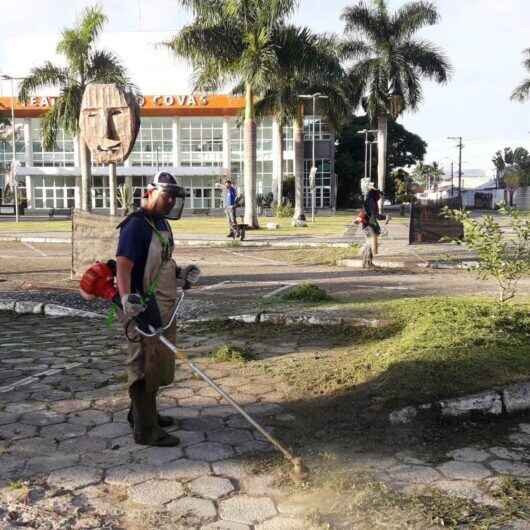 Prefeitura de Caraguatatuba realiza serviços de limpeza e roçada em vários bairros