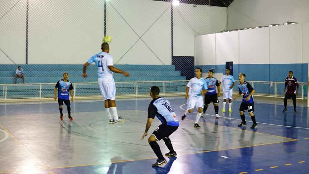 Disputas de pênaltis e goleadas marcam início do Torneio de Aniversário da  Cidade de Futsal – Prefeitura de Caraguatatuba