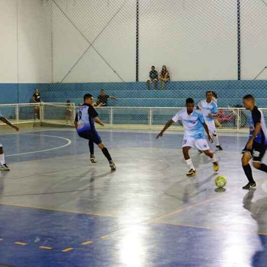 Disputas de pênaltis e goleadas marcam início do Torneio de Aniversário da Cidade de Futsal
