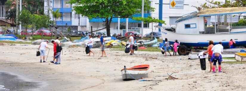 Prefeitura de Caraguatatuba realiza ação de limpeza de praia neste sábado