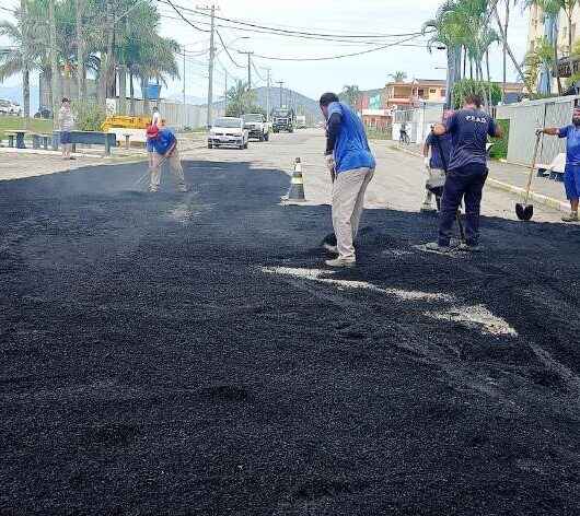 Prefeitura finaliza Operação Tapa Buracos na Avenida Maria de Lourdes da Silva Kfouri, no Massaguaçu