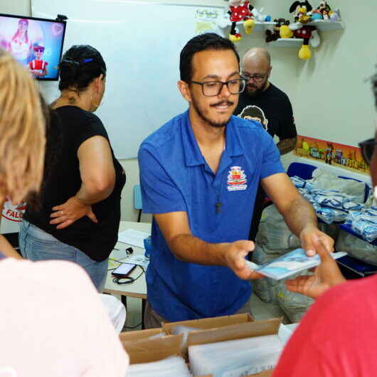 Caraguatatuba inicia entrega de kits da 1ª etapa do Circuito de Corrida de Rua