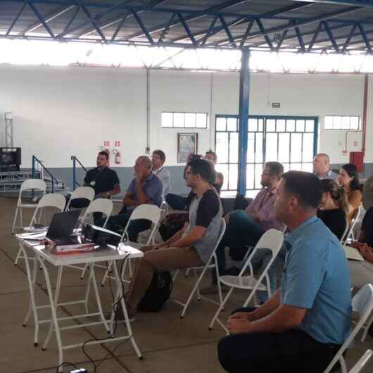 Caraguatatuba participa de reunião com cidades do Vale e aborda consórcio para comércio na região