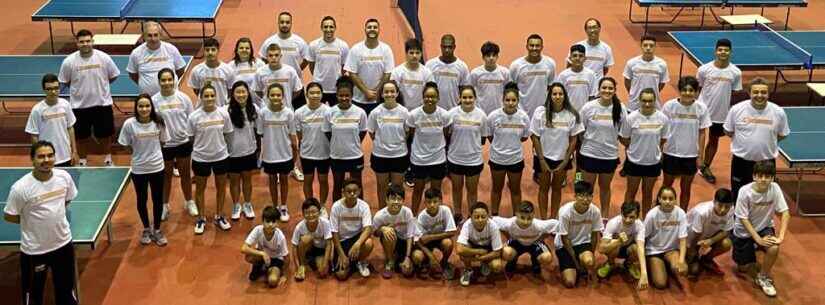 Atletas de Caraguatatuba recebem treinamento pela Liga Vale Paraibana de Tênis de Mesa