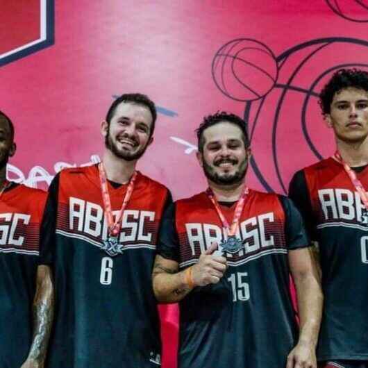 Equipes de Caraguatatuba dominam pódio de basquete na primeira etapa do Conexão 3x3