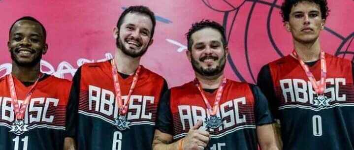 Equipes de Caraguatatuba dominam pódio de basquete na primeira etapa do Conexão 3x3