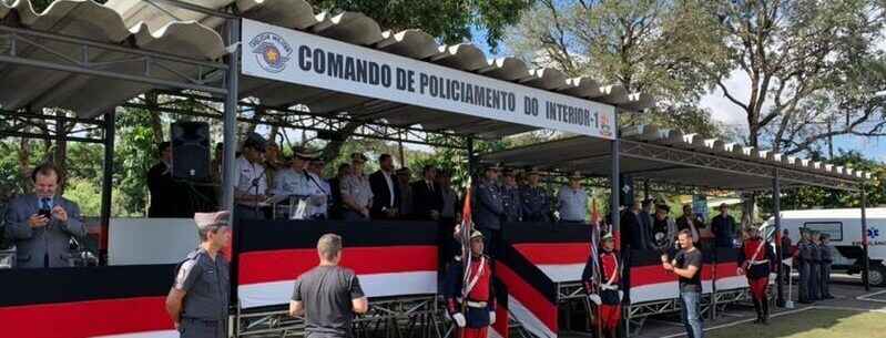 Prefeito de Caraguatatuba participa da troca do comando do CPI-1 da Polícia Militar em São José dos Campos