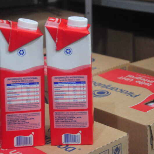 Fundo Social de Caraguatatuba recebe mais de 190 litros de doação de leite