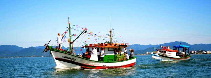 Cerimônia ‘Barcos ao Mar’ marca fim do Defeso do Camarão e homenageia o pescador Luiz Antônio de Assis