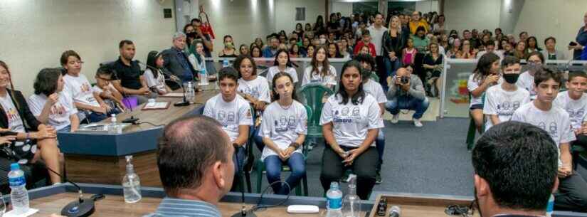 Alunos de Caraguatatuba tomam posse na 4ª edição da Câmara Jovem