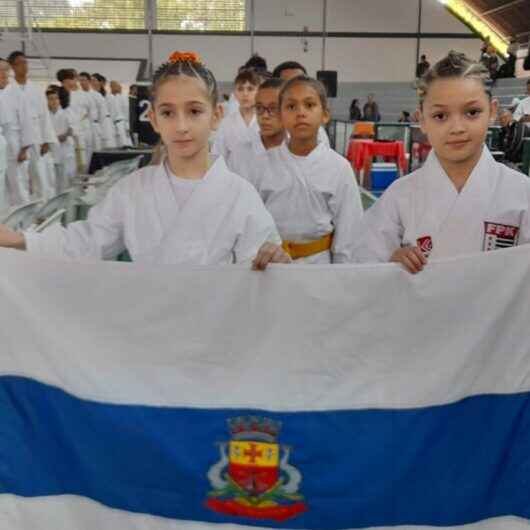 Caraguatatuba conquista 23 medalhas na Copa Caçapava de Karatê