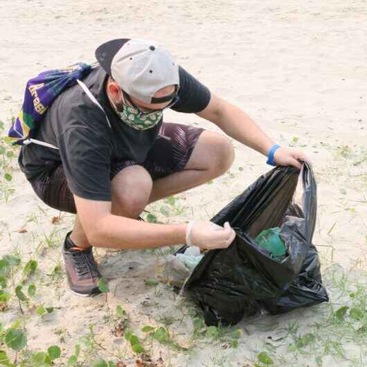 Programação da Semana do Meio Ambiente em Caraguatatuba termina com ação de Limpeza de Praia