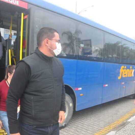 Prefeito Aguilar Junior acompanha início da operação do Expresso Fênix em Caraguatatuba