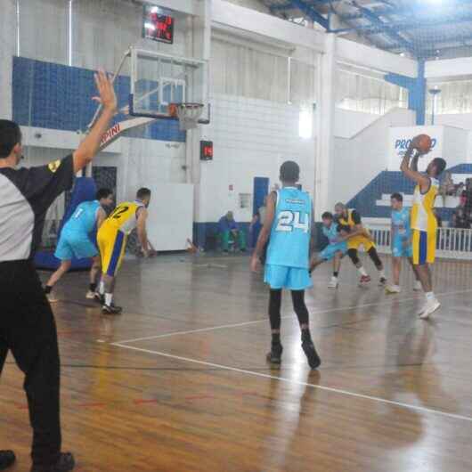 Caraguatatuba chega à final da Copa Metropolitano de Basquete e busca tricampeonato no sábado