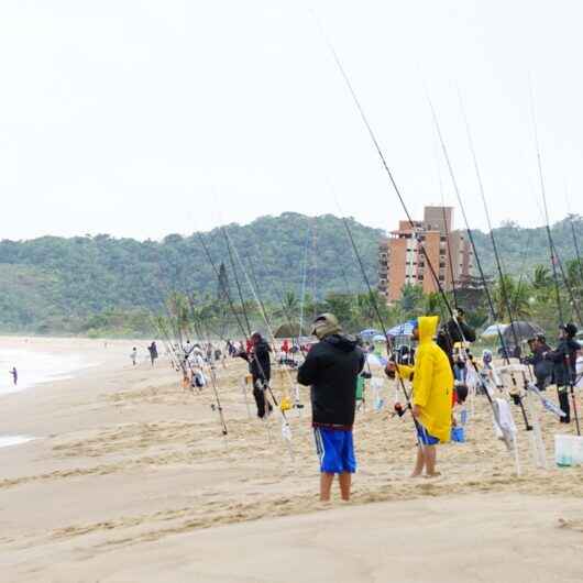 Competição reúne 120 atletas de pesca esportiva em Caraguatatuba neste sábado e domingo