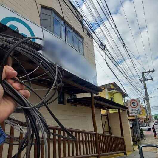 Prefeitura de Caraguatatuba notifica EDP por ocorrências de fios soltos