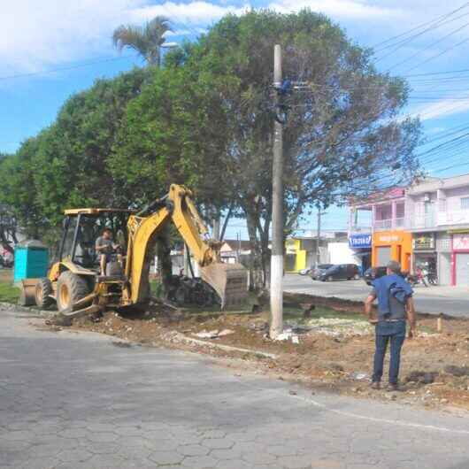 Prefeitura de Caraguatatuba inicia construção de Ecoponto e banheiro público no bairro Tinga