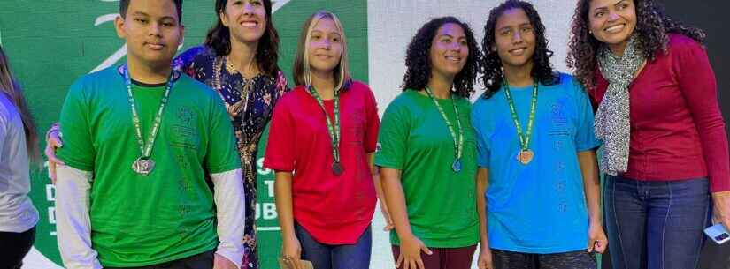 Alunos de Caraguatatuba recebem premiação da Olimpíada Brasileira de Matemática