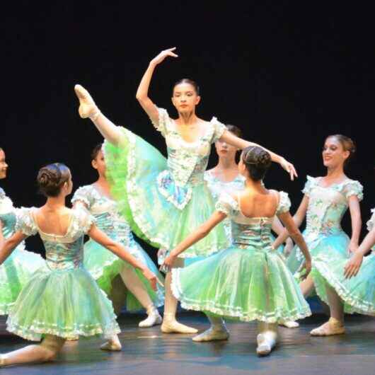 Bailarinos de Caraguatatuba são destaque no Festival ‘Caraguá em Danças’ e recebem mais de 30 premiações Bailarinos de Caraguatatuba são destaque no Festival ‘Caraguá em Danças’ e recebem mais de 30 premiações