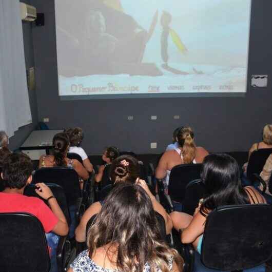 Cine Clube exibe sessões gratuitas aos sábados na Videoteca Lúcio Braun