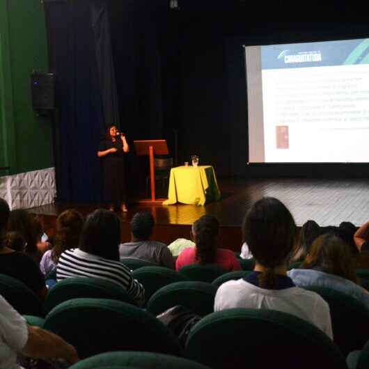 Orientadores participam de workshop voltado à inclusão e melhor atendimento nas Oficinas Culturais