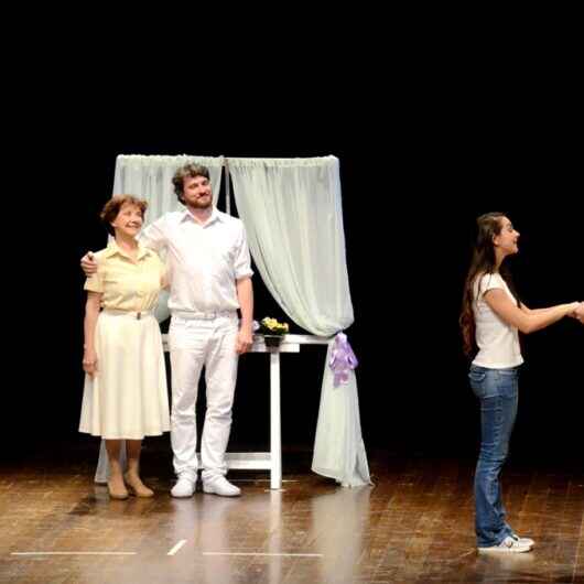 Sucesso de bilheteria, espetáculo ‘Violetas na Janela’ é atração no Teatro Mario Covas