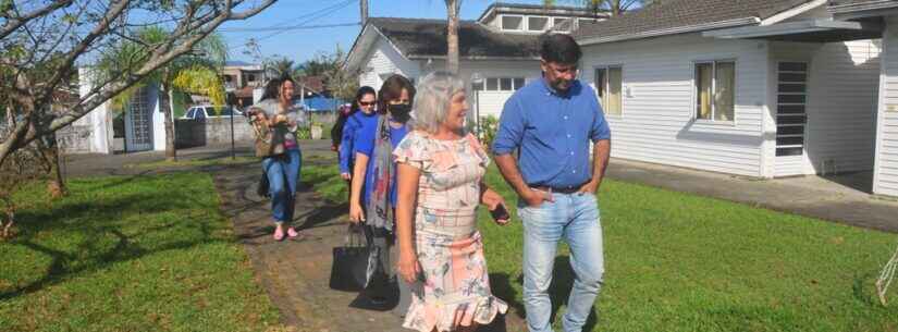 Moradia Assistida Vida Longa de Caraguatatuba recebe visita da Secretaria de Assistência Social de Guaratinguetá