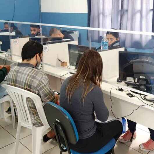 Prefeitura de Caraguatatuba inicia inscrições para curso de inglês com foco no atendimento ao público