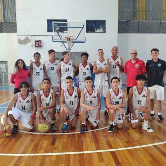 Caraguatatuba estreia com duas vitórias em campeonato de basquete masculino Sub-16