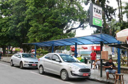 Prefeitura de Caraguatatuba cadastra taxistas para recebimento de auxílio federal Prefeitura de Caraguatatuba cadastra taxistas para recebimento de auxílio federal