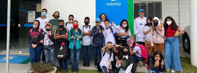 Alunos de Caraguatatuba visitam Estação de Tratamento de Água da Sabesp