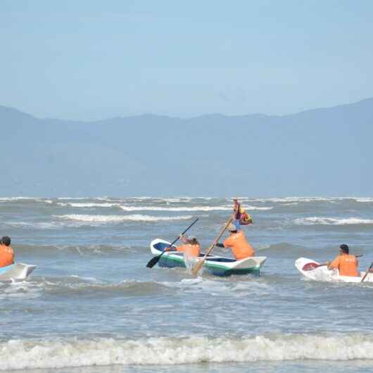 Caraguatatuba recebe 23ª Corrida de Canoa Caiçara neste domingo na praia do Centro