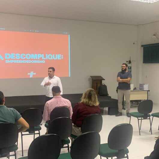 Empreenda Já de Caraguatatuba ministra curso Descomplique, do Sebrae, para empreendedores