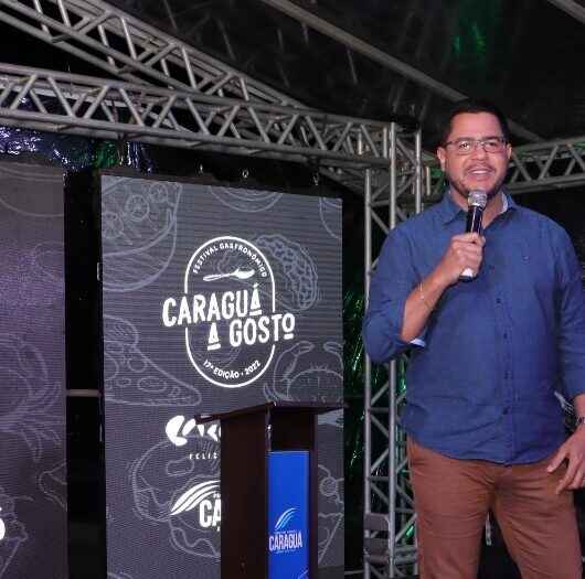 “Este vai ser ‘O Caraguá A Gosto’”, diz prefeito na abertura do maior festival gastronômico da região