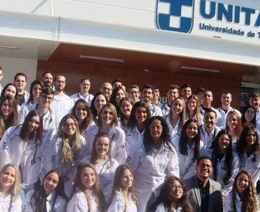 Curso de medicina da UNITAU tem início em Caraguatatuba
