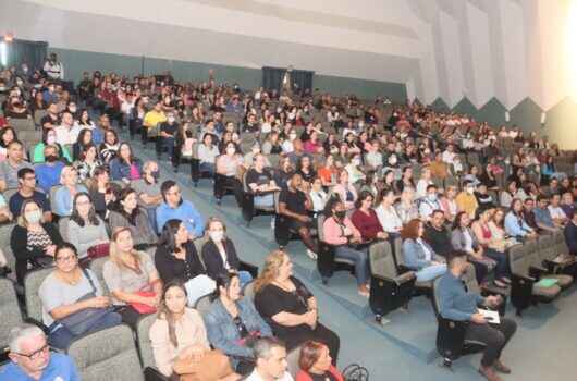 Prefeitura de Caraguatatuba retoma integração de novos servidores com mais de 460 recém-admitidos Prefeitura de Caraguatatuba retoma integração de novos servidores com mais de 460 recém-admitidos