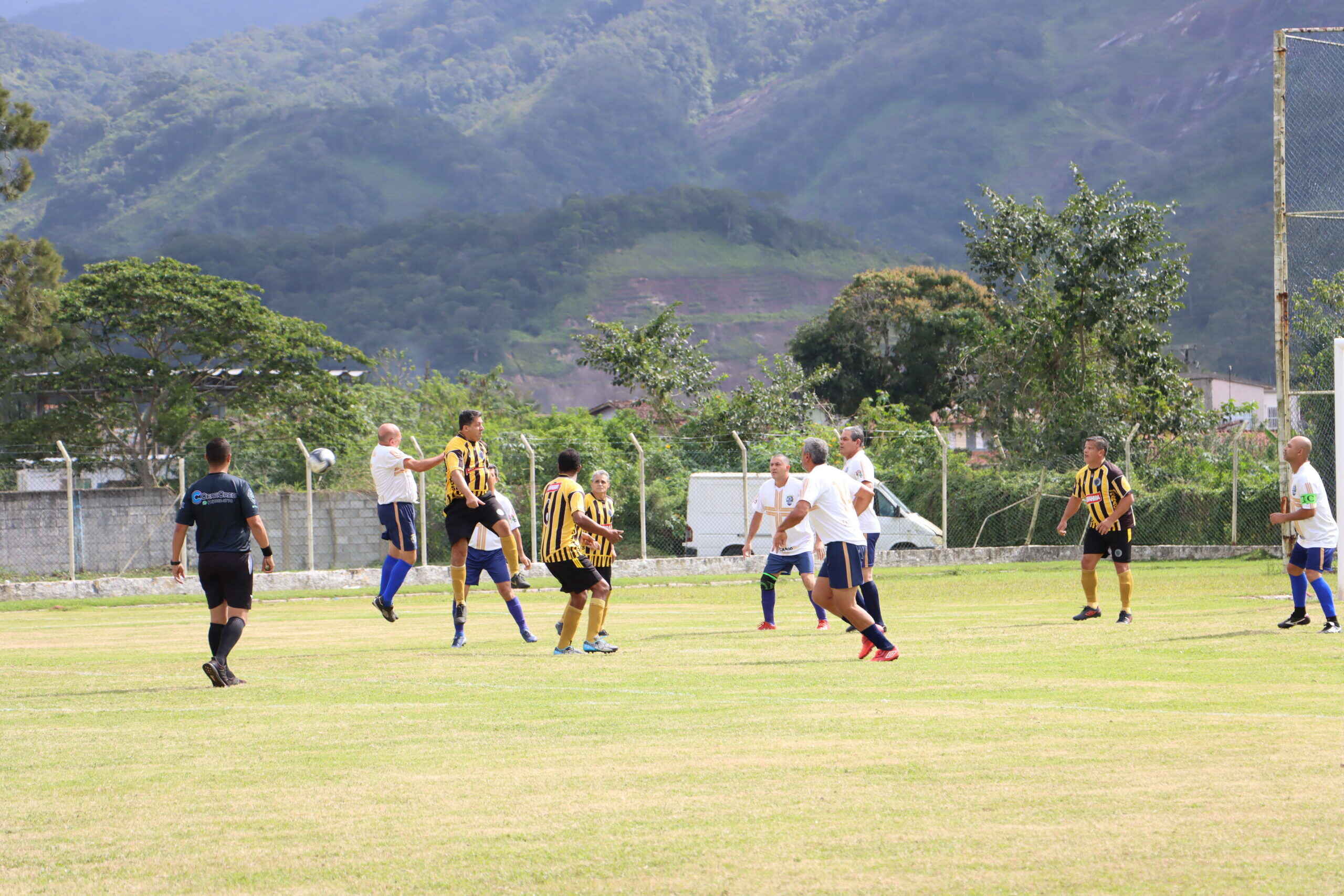 Caraguatatuba continua com disputas da 1ª e 2ª divisões e inicia Master 40 anos no Futebol Amador