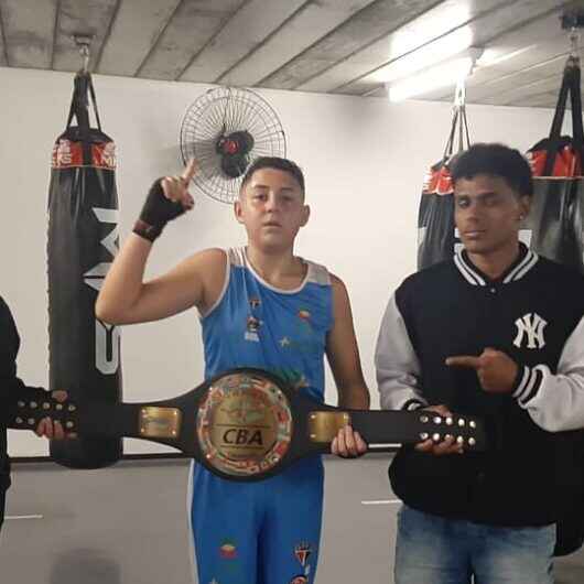 Boxeador de Caraguatatuba é campeão do Campeonato Paulista de Boxe para alunos