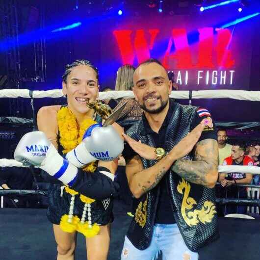 Atleta de Caraguatatuba vence competição de Muay Thai em São Paulo