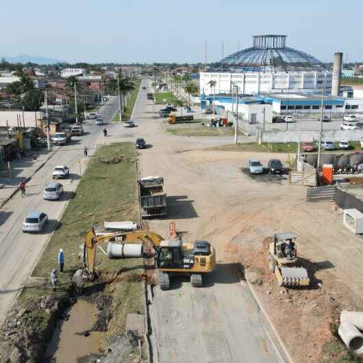 Prefeitura de Caraguatatuba trabalha no recapeamento, drenagem, pavimentação e duplicação na Av. José Geraldo Fernandes