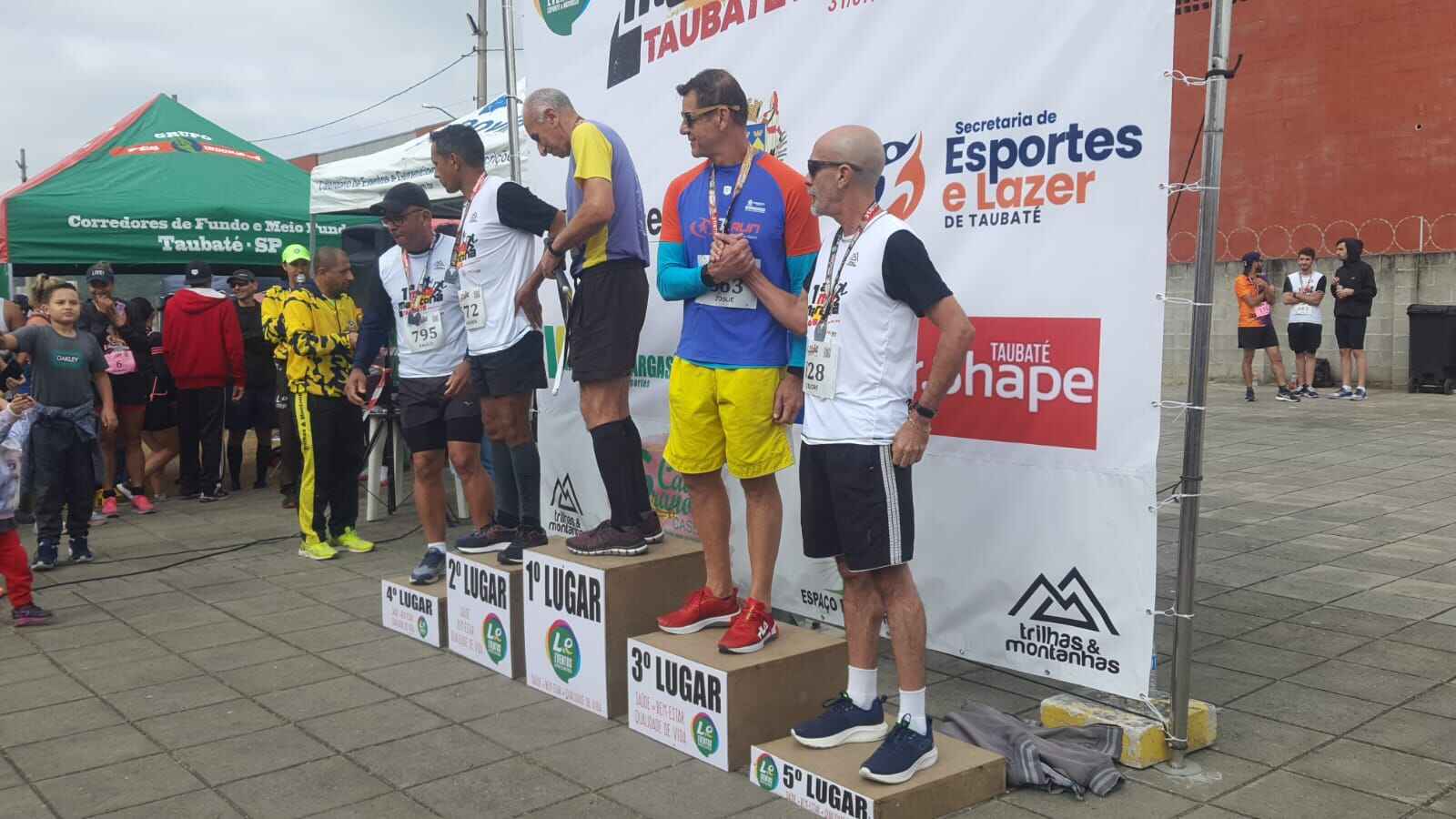 Corredor de Caraguatatuba conquista medalha na 1ª Meia Maratona de Taubaté
