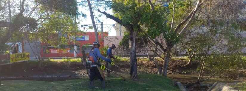 Tinga, Ponte Seca e Jardim Primavera recebem serviços de limpeza pela Prefeitura de Caraguatatuba