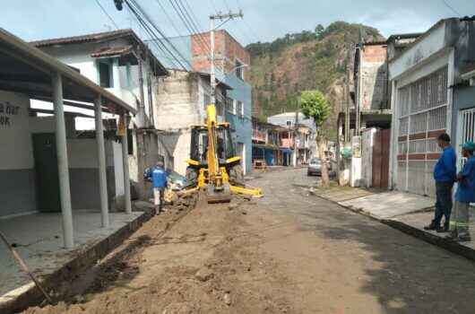 Caraguatatuba instala nova rede de drenagem do Ponte Seca Caraguatatuba instala nova rede de drenagem do Ponte Seca
