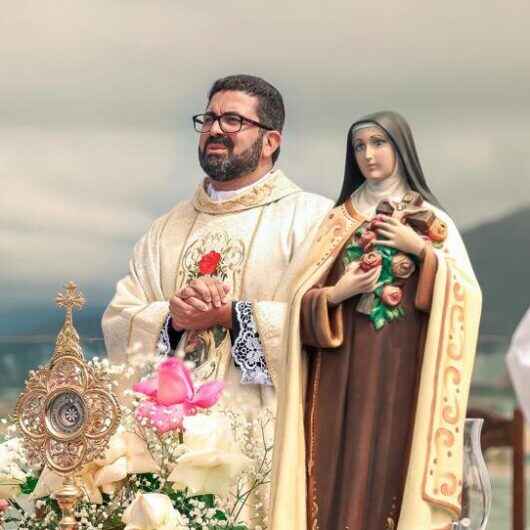 Festa de Santa Terezinha tem programação até 1º de outubro em Caraguatatuba