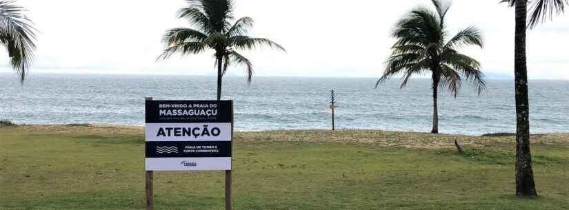 Orla do Massaguaçu recebe placas com alerta para ‘praia de tombo’