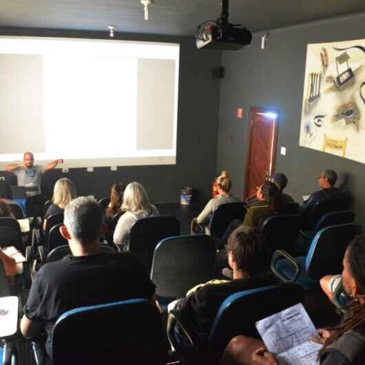 Professores da rede estadual concluem segundo módulo do ciclo de capacitação do VI Curta Caraguá