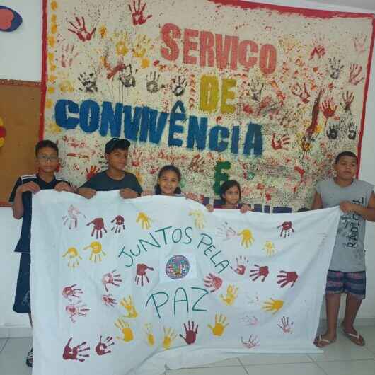 Caraguatatuba promove roda de conversa com crianças do SCFV para celebrar Dia Mundial da Paz