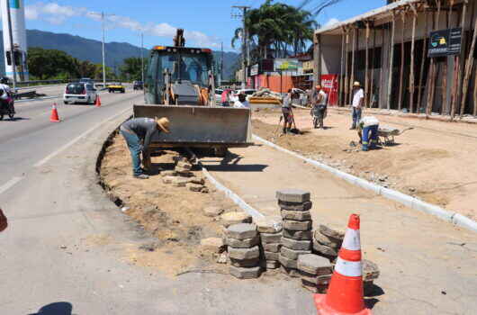 Obra de revitalização da ciclovia chega à ponte do Porto Novo em Caraguatatuba Obra de revitalização da ciclovia chega à ponte do Porto Novo em Caraguatatuba