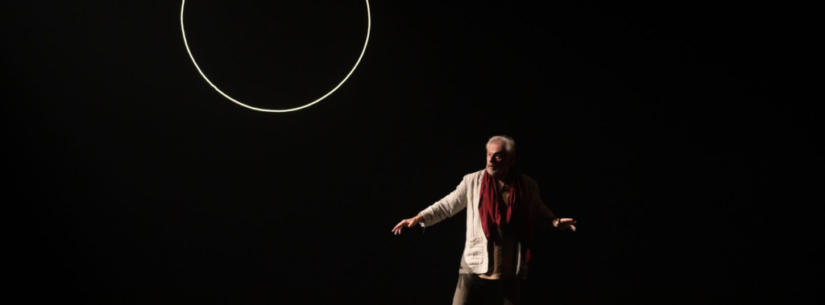 Adaptação teatral de José Saramago ‘Caim’ é atração no Teatro Mario Covas em Caraguatatuba